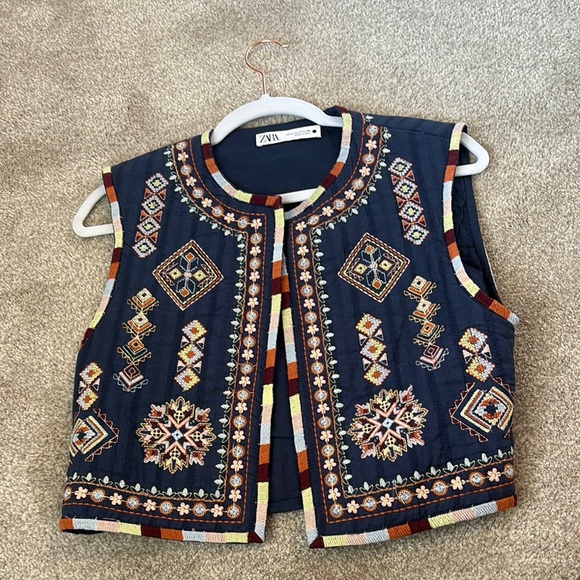 Zara Navy Vest with Colorful Embroidery - Picture 1 of 3